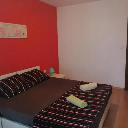 Four Seasons + Apartamento Varna