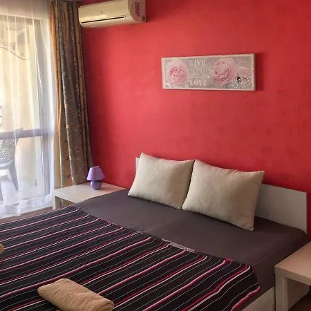 Four Seasons + Apartamento Varna